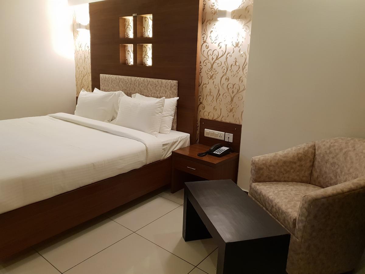 Klase Hotels Chennai Exterior foto